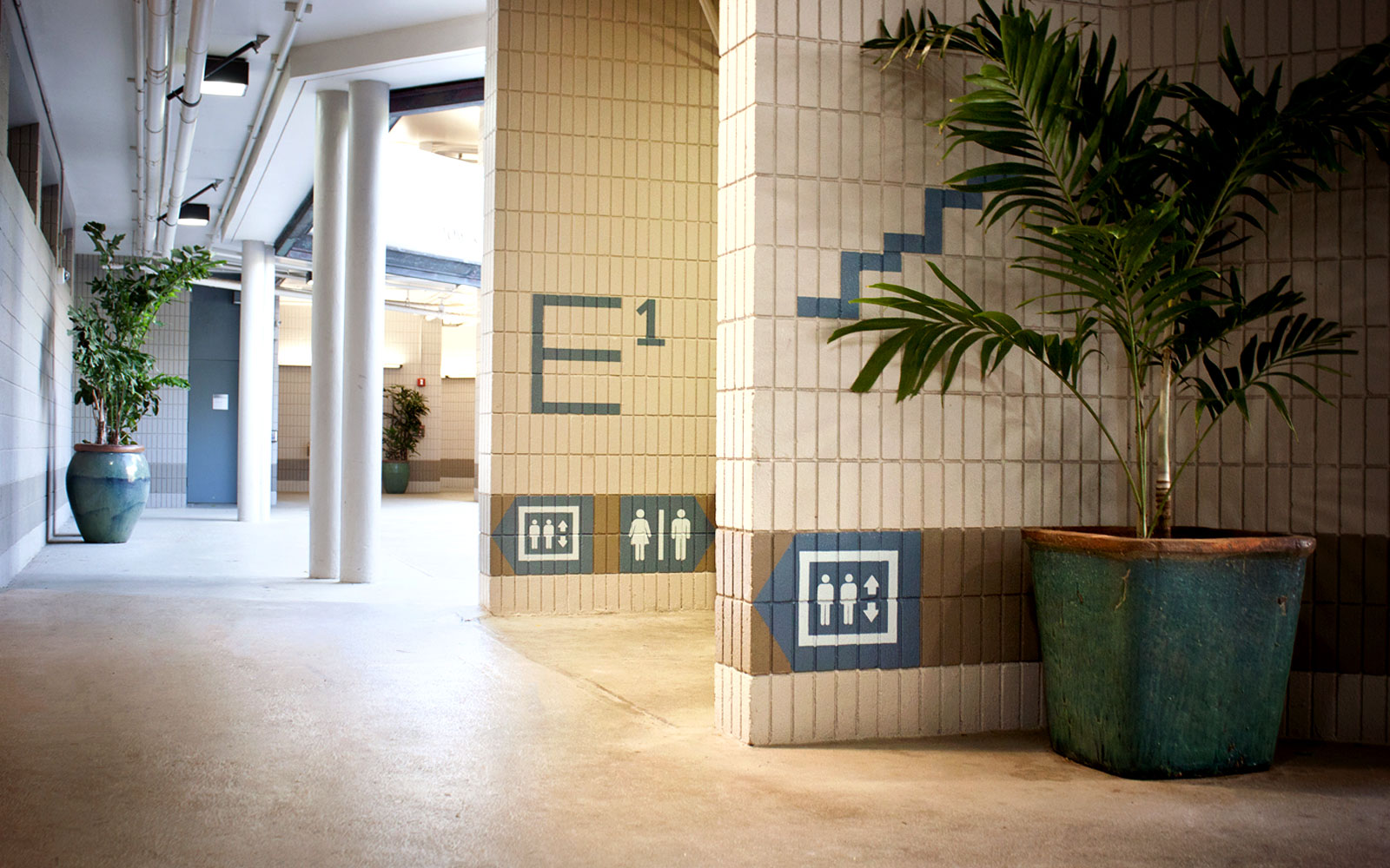 Shidler College of Business wayfinding signage bathroom