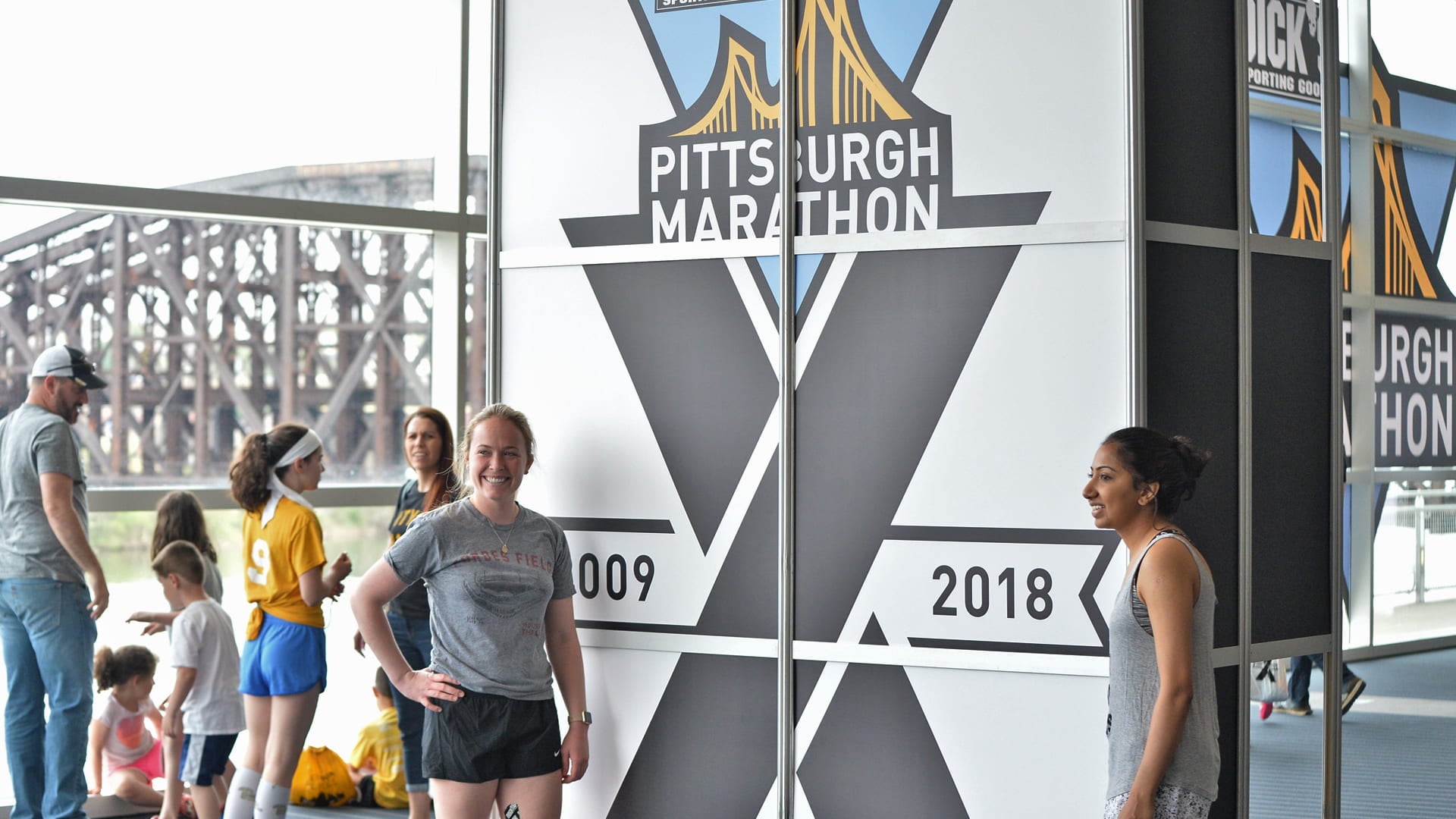 P3R 2018 Pittsburgh Marathon branding at expo
